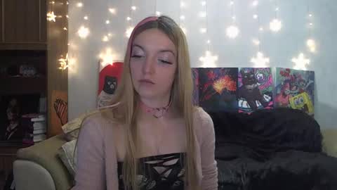 SophiaSonata online show from February 18, 2025, 4:16 pm