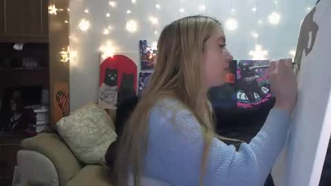 SophiaSonata online show from February 19, 2025, 7:38 pm