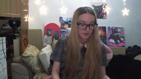 SophiaSonata online show from September 11, 2025, 8:20 pm