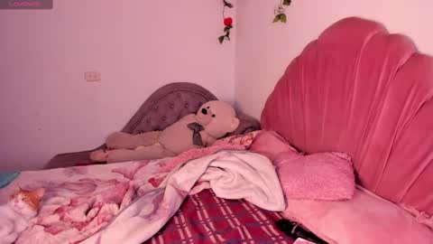 Snapshot of sophiconic_cb chatting on October 3, 2025, 9:34 pm Clara sophia online show from October 3, 2025, 9:34 pm