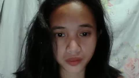 sophie_193 online show from February 3, 2026, 5:40 pm