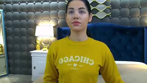 sophie__hill online show from November 30, 2025, 3:43 am