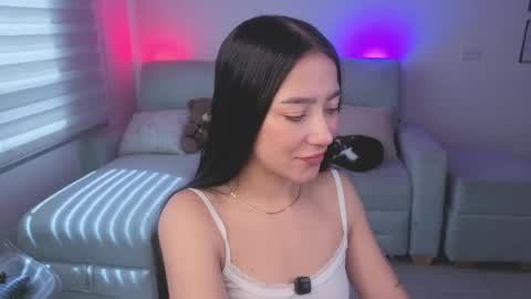 Sophie  online show from May 20, 2026, 3:18 pm