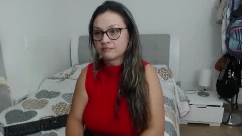 Sofa online show from November 26, 2025, 1:17 am