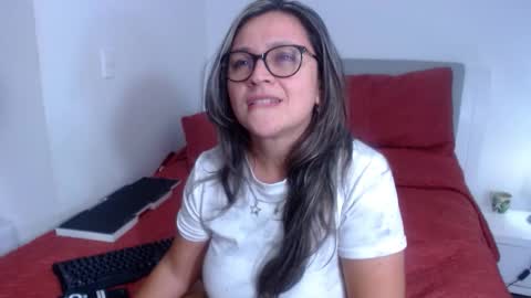 Snapshot of sophie_lopez1 chatting on March 1, 2026, 3:08 am Sofa online show from March 1, 2026, 3:08 am