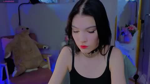 sophie_nomenal_ online show from October 27, 2025, 5:55 am