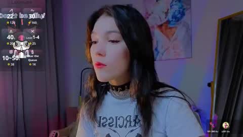 sophie_nomenal_ online show from November 11, 2025, 9:26 pm