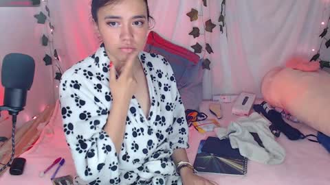 Snapshot of sophie_north chatting on January 20, 2025, 1:21 pm Sophie online show from January 20, 2025, 1:21 pm