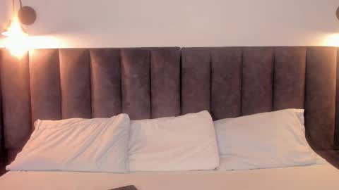 sophie_smith19 online show from October 30, 2025, 2:18 pm