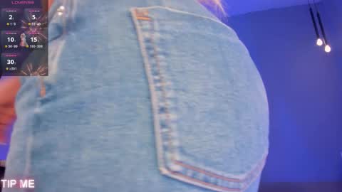 Snapshot of sophiebarnett_ chatting on November 1, 2025, 12:34 am Sophie online show from November 1, 2025, 12:34 am