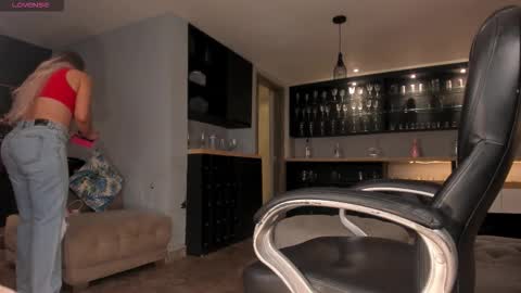 Snapshot of sophiebarnett_ chatting on November 5, 2025, 11:27 pm Sophie online show from November 5, 2025, 11:27 pm