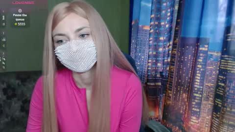 Sophie online show from March 21, 2026, 8:52 am