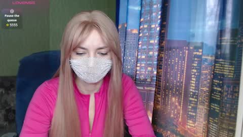 Sophie online show from April 3, 2026, 8:12 am