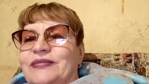 Snapshot of sophieburnsx chatting on April 11, 2026, 6:12 pm SophieBurnsX online show from April 11, 2026, 6:12 pm