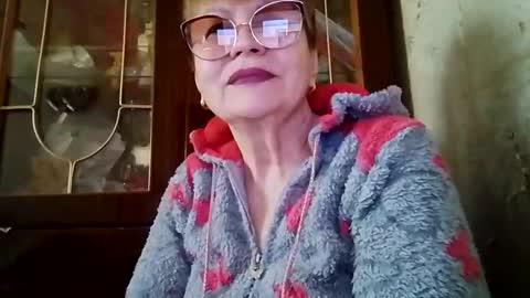 Snapshot of sophieburnsx chatting on April 26, 2026, 8:45 am SophieBurnsX online show from April 26, 2026, 8:45 am