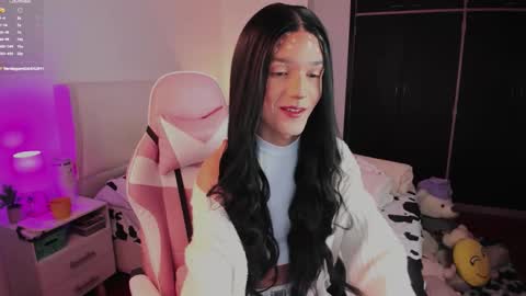 Snapshot of sophiecornett chatting on October 30, 2025, 4:30 pm online show from October 30, 2025, 4:30 pm