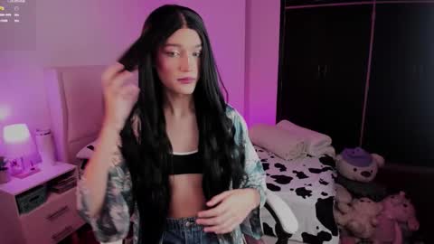 Snapshot of sophiecornett chatting on November 10, 2025, 8:24 am online show from November 10, 2025, 8:24 am