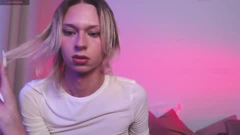 sophiediamond_x online show from September 30, 2025, 7:52 pm