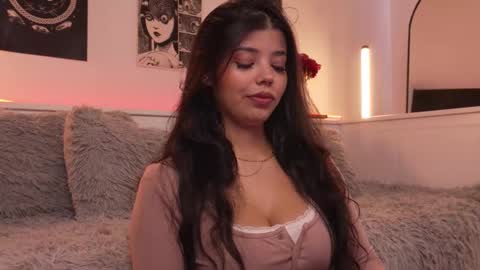 Sophiee  online show from January 16, 2026, 6:45 pm