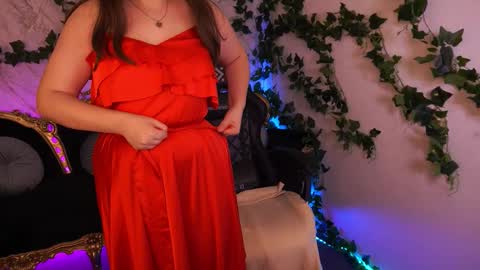 sophieedreams online show from October 18, 2025, 2:07 pm