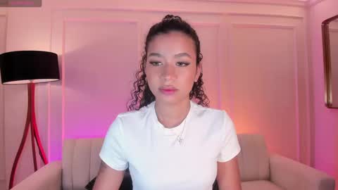 Sophie Houston online show from September 12, 2025, 4:23 am