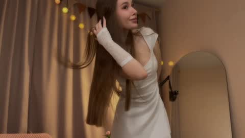 Snapshot of sophiephoria chatting on December 7, 2024, 5:53 pm Sophie Next stream 3 online show from December 7, 2024, 5:53 pm