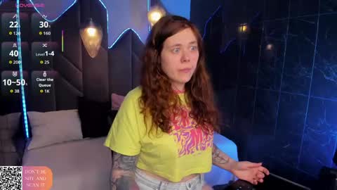 Sophie online show from May 1, 2026, 8:02 pm
