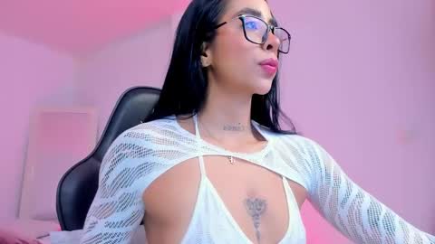 Snapshot of sophierooy chatting on May 14, 2026, 2:24 pm sophierooy online show from May 14, 2026, 2:24 pm