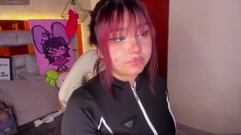 Snapshot of sophievv chatting on December 2, 2025, 7:09 pm Sophie online show from December 2, 2025, 7:09 pm