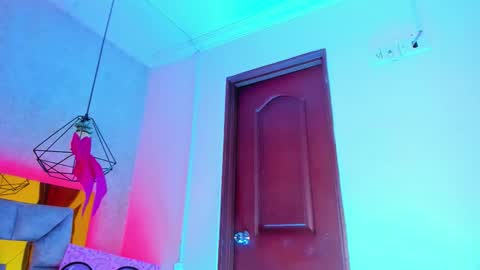   Sophie  online show from February 1, 2026, 8:13 am