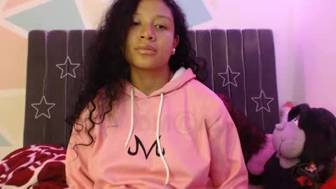 Sophia this is not my real name online show from October 19, 2025, 12:00 am