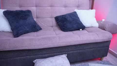 Sophiie online show from April 21, 2026, 3:13 am