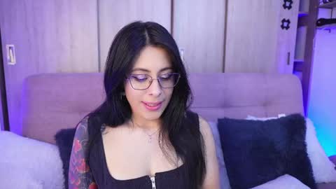 Snapshot of sophiiecums chatting on May 6, 2026, 4:19 am Sophiie online show from May 6, 2026, 4:19 am