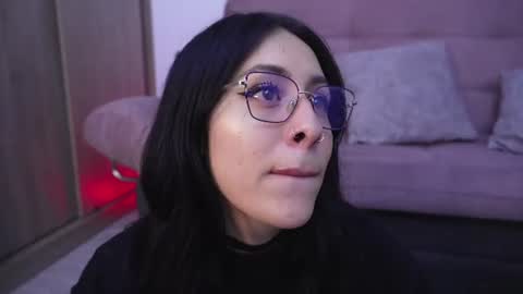 Sophiie online show from June 12, 2026, 3:38 am