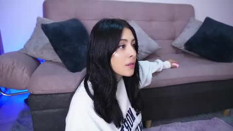 Sophiie online show from July 7, 2026, 4:04 am