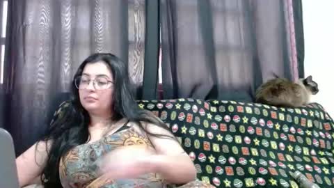 sophirivers online show from October 15, 2025, 8:31 pm