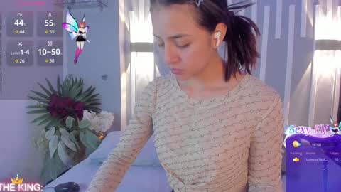 SOPHY ROGERS online show from December 17, 2024, 11:39 am