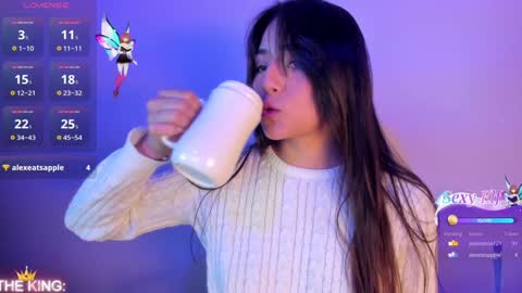 SOPHY ROGERS online show from December 18, 2024, 2:38 pm