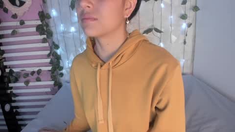 SOPHY ROGERS online show from January 4, 2025, 11:43 am