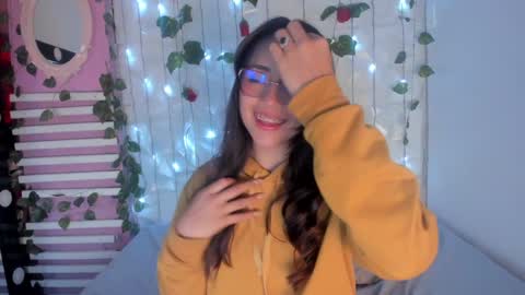 SOPHY ROGERS online show from January 4, 2025, 2:46 pm