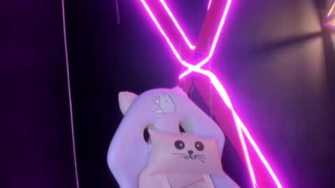 SOPHY ROGERS online show from January 20, 2025, 11:45 am