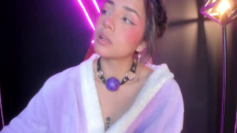 SOPHY ROGERS online show from January 20, 2025, 2:46 pm