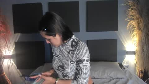 SOPHY ROGERS online show from February 6, 2025, 11:54 am