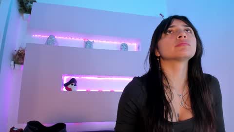 SOPHY ROGERS online show from February 18, 2025, 11:44 am