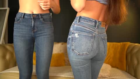 Sophydiva online show from November 13, 2025, 6:23 am