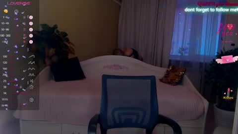 Lisa online show from April 2, 2026, 3:48 am