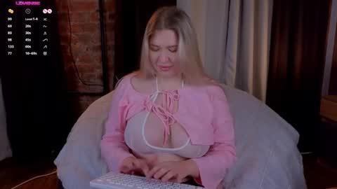 soulmeinme online show from November 24, 2025, 7:46 pm