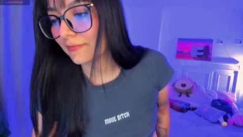 Lili online show from December 2, 2025, 12:27 am