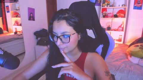 Lili online show from May 20, 2026, 3:02 am