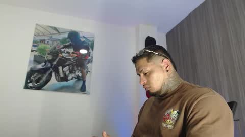 soy_apolo online show from October 10, 2025, 4:39 pm